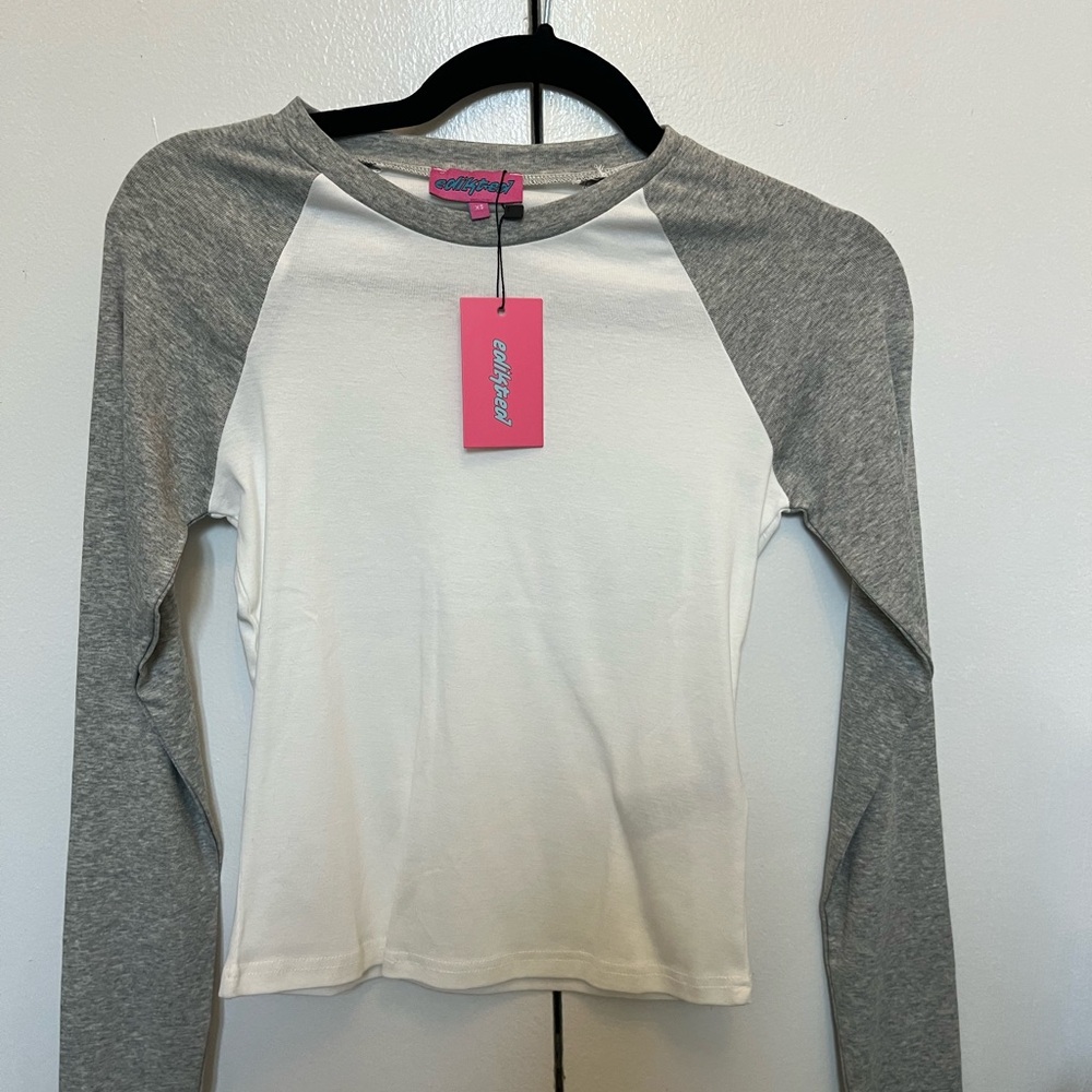 Edikted Gray and White Long Sleeve Tee